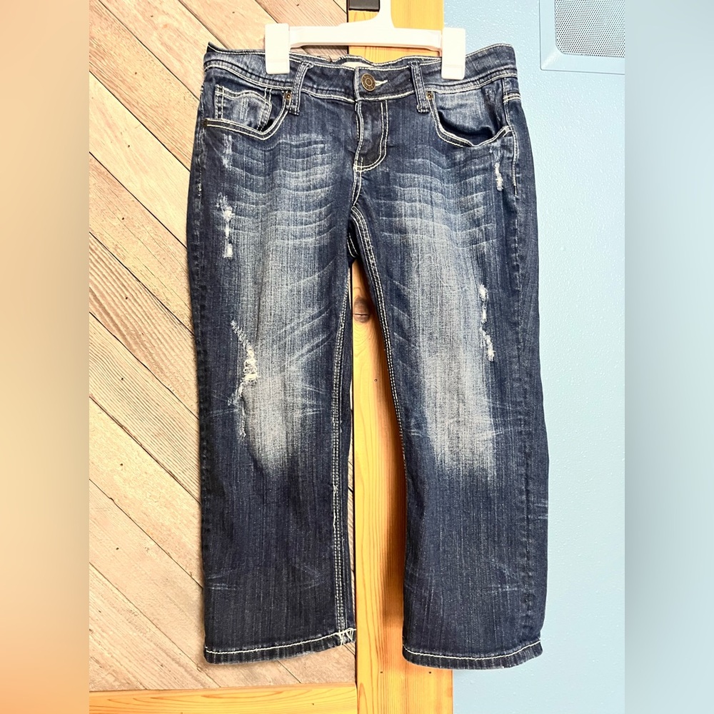 Vigoss Stylish Blue Distressed Women Jean Capris